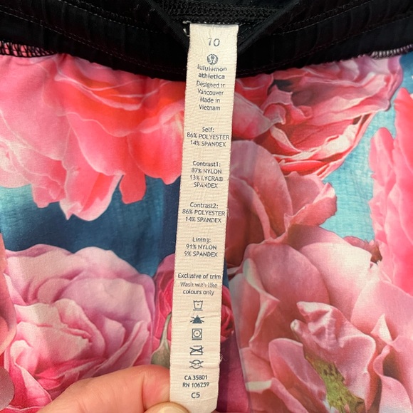Lululemon shorts - Size 10 - Picture 4 of 5